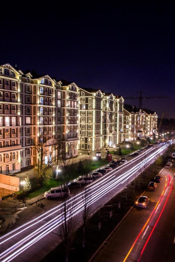 Royal House Apartment Kiev Ngoại thất bức ảnh